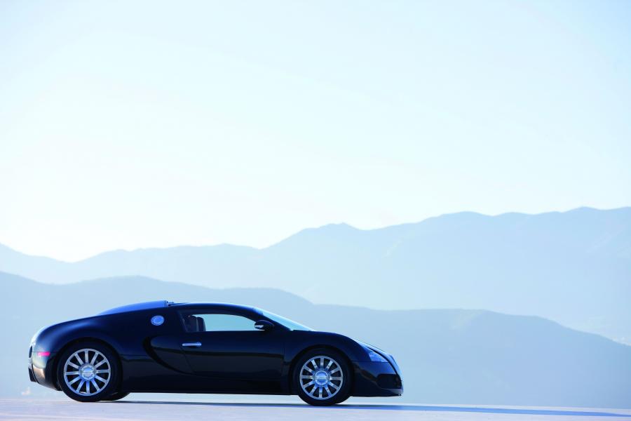  Bugatti Veyron 16.4 Centenaire 2009 года  (фото 103 из 130)